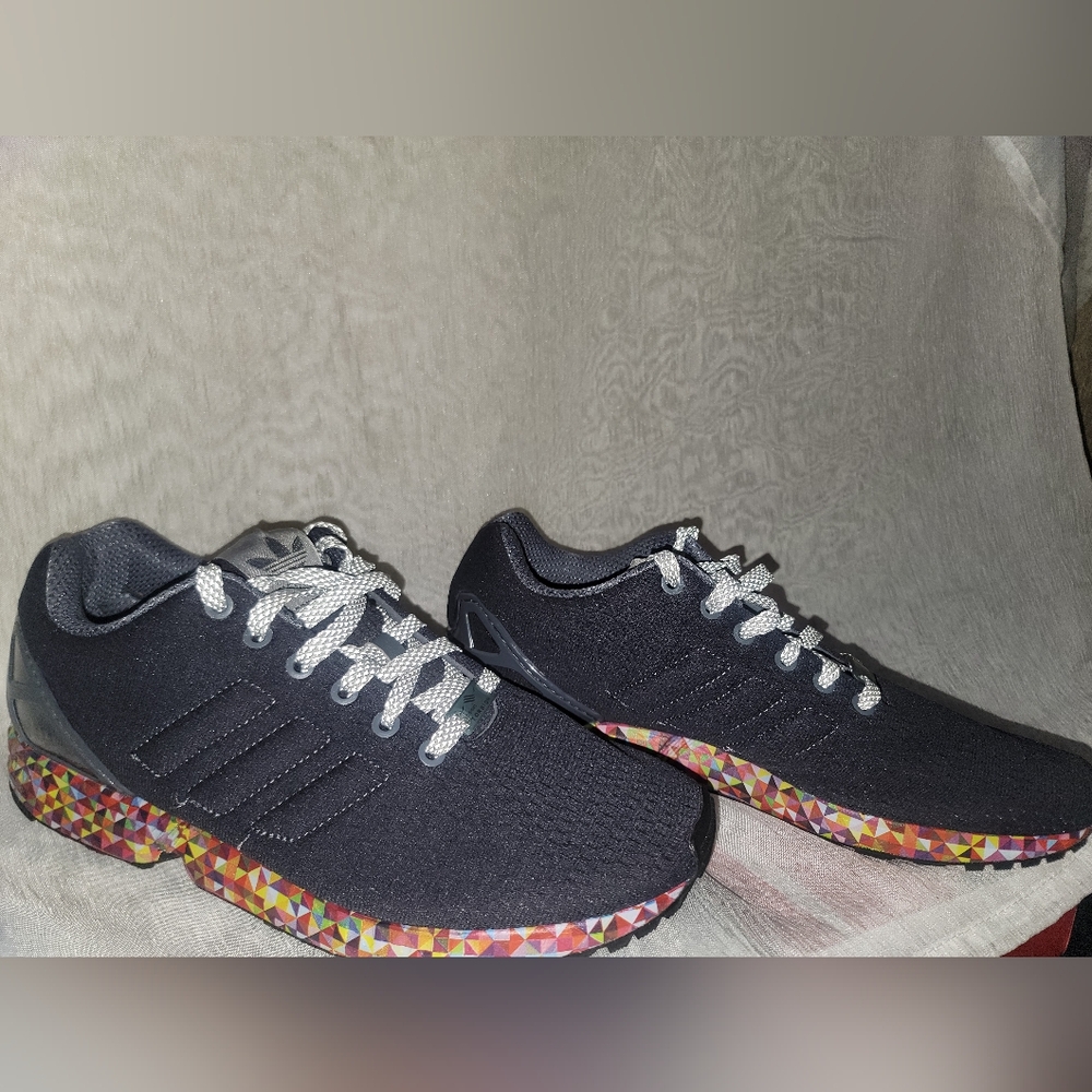Adidas AF6306 Navy Blue Athletic Shoes with Multicolor Sole